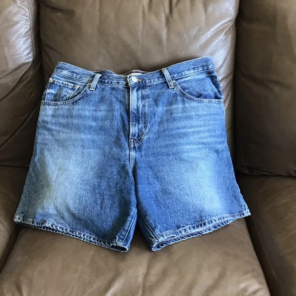 Levi’s High Rise Baggy Denim Shorts Worn Memory Jean Jorts W32 Flat 18" EUC - Picture 4 of 15